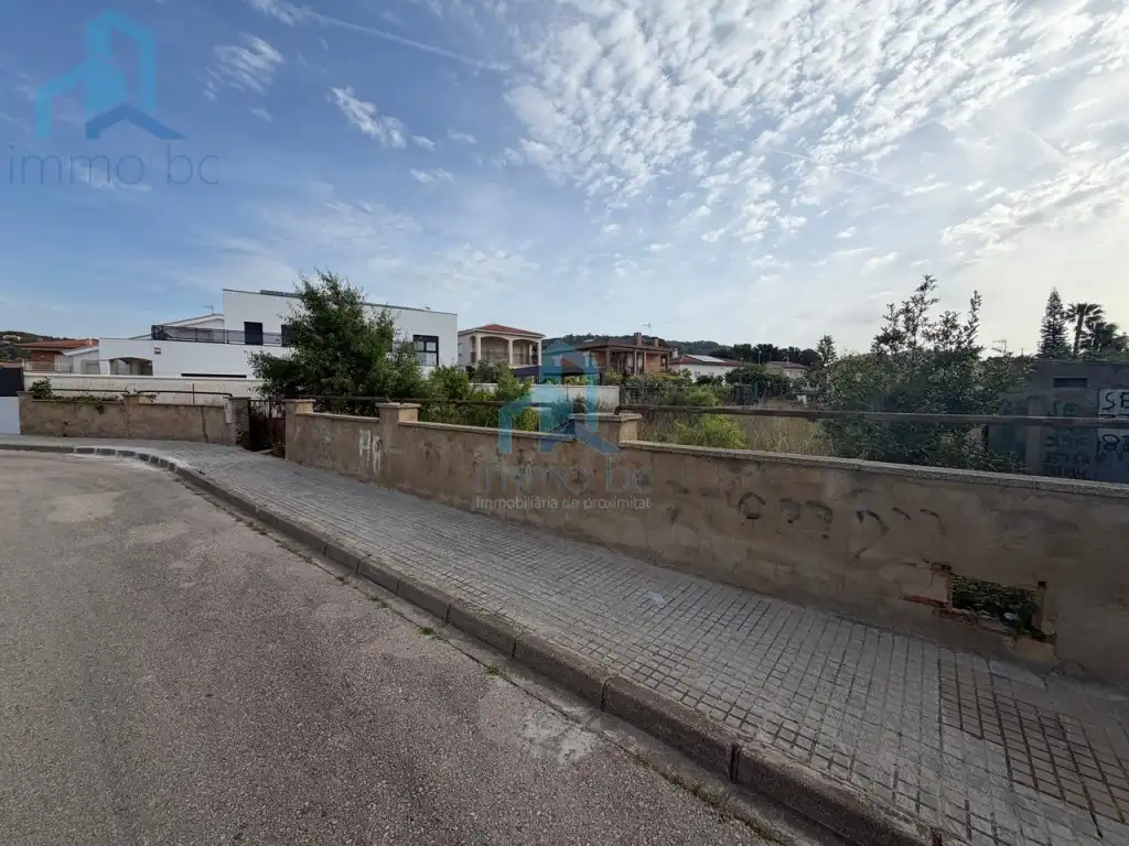Residential land for sale in Calle Neptu