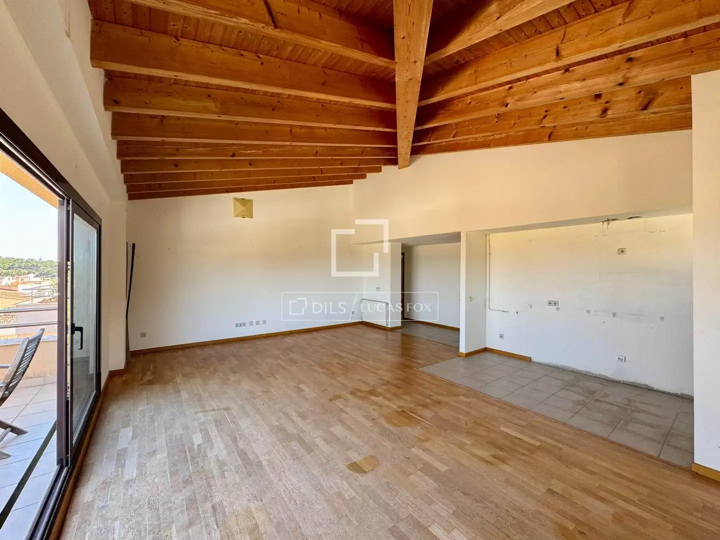 Sala de estar de Ático en venta en Capdepera con Calefacción, Parquet y Terraza