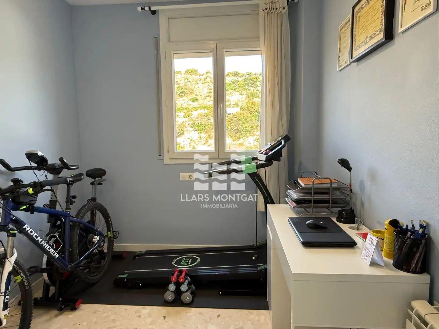 Wohnung zum Verkauf in Montgat mit Klimaanlage, Heizung und Terrasse