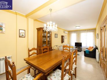 Casa a schiera con balcone in vendita a Avenida Avenida Murcia 15