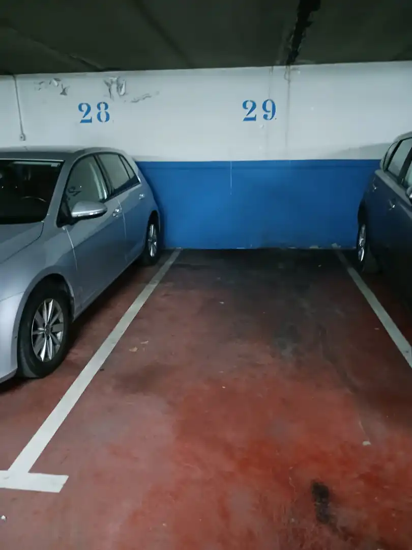 Einzelparkplatz zum Verkauf in Passatge Huc de Montcada 4, imagen 2
