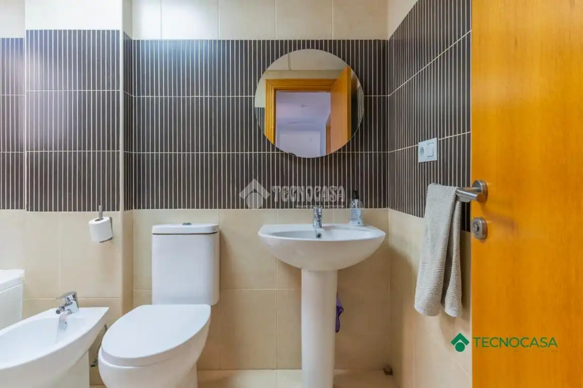 Badezimmer von Wohnung zum Verkauf in Vícar mit Klimaanlage, Parkett und Terrasse