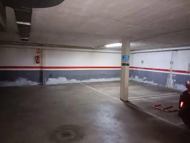 Parkplatz von Garage zum Verkauf in Leganés