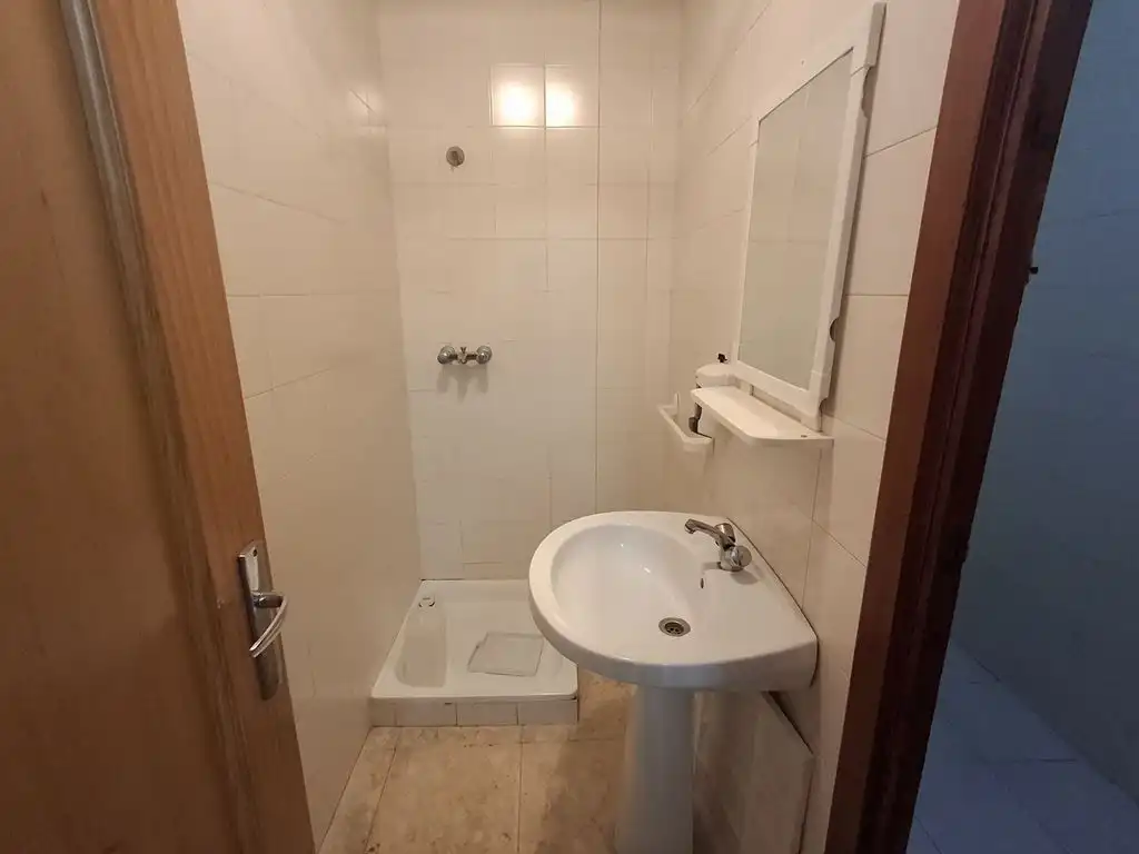 Bathroom of Commercial properties for rent in La Roda  with Air Conditioner