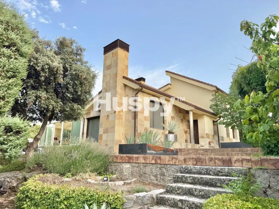 Exterior view of Houses for sale in Puerto de Galapagar - Las Cuestas