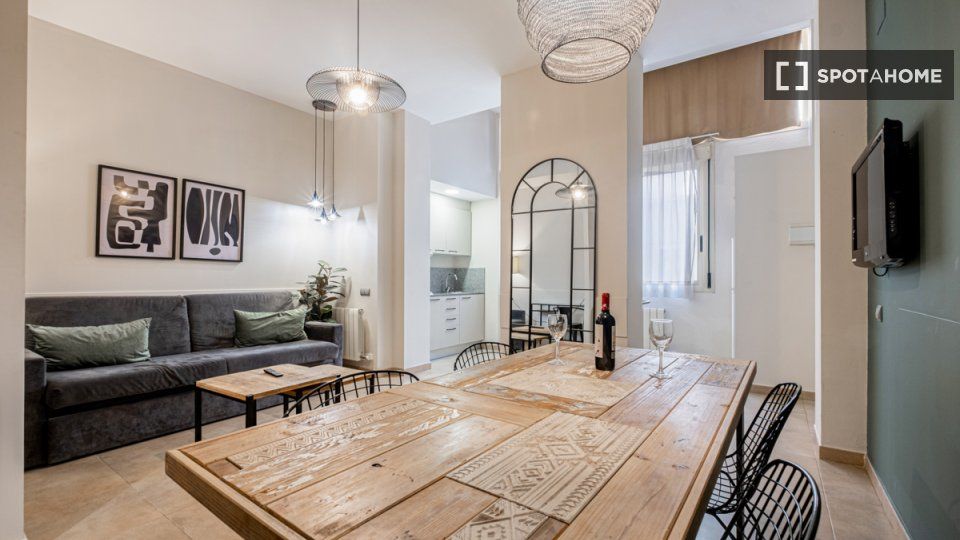 Dining room of Flat to rent in  Barcelona Capital  with Air Conditioner, Heating and Furnished