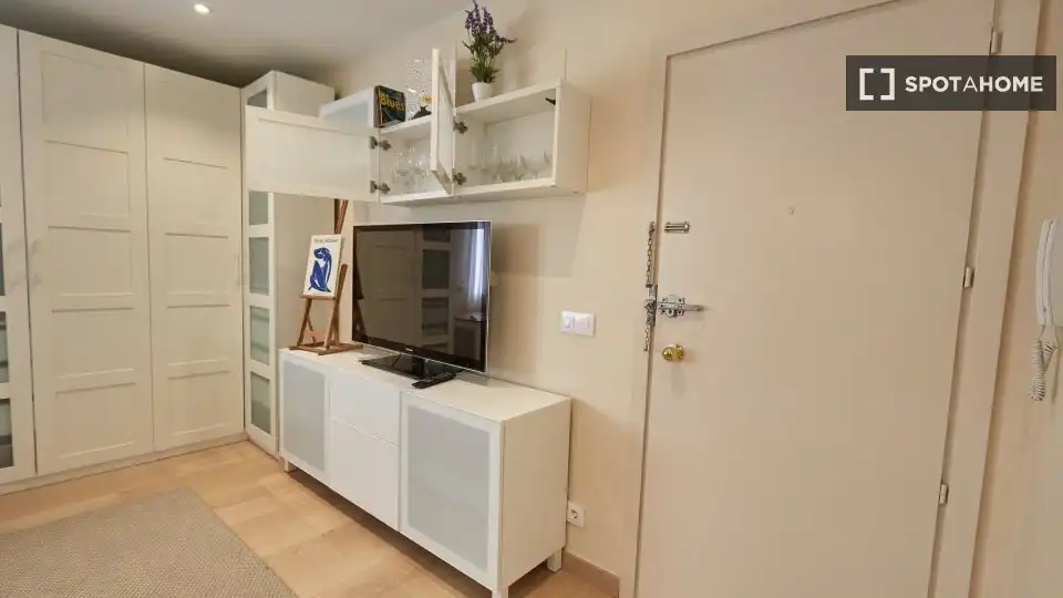 Room in Universidad - Malasaña