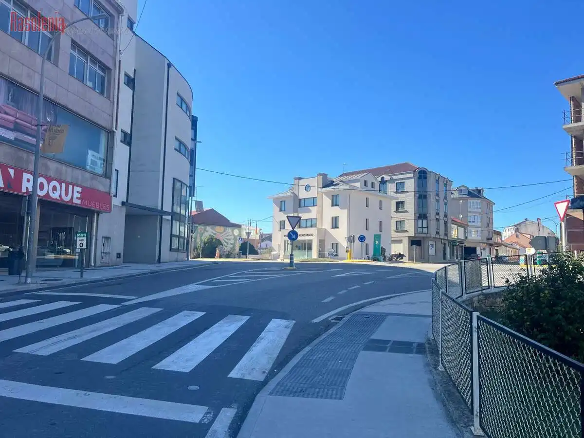 Außenansicht von Wohnung zum Verkauf in Coristanco mit Terrasse und Abstellraum