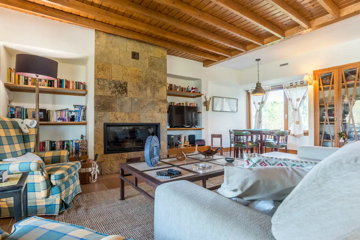 Sala de estar de Casa o chalet en venta en Sacedón con Aire acondicionado, Calefacción y Jardín privado