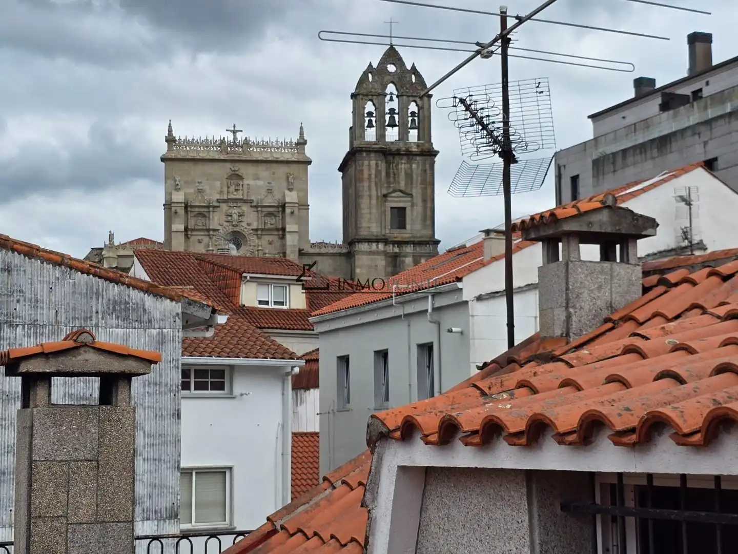 Vista exterior de Casa o chalet en venta en Pontevedra Capital  con Calefacción, Jardín privado y Terraza