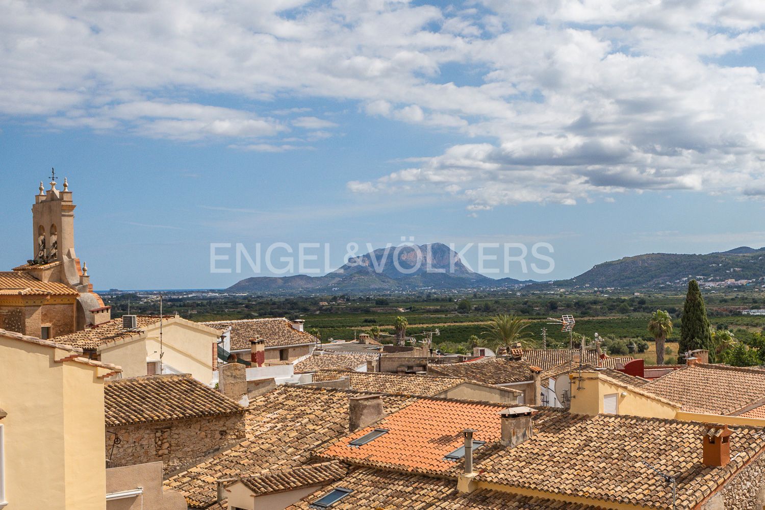 Vista exterior de Casa o xalet en venda en Tormos amb Aire condicionat, Calefacció i Terrassa