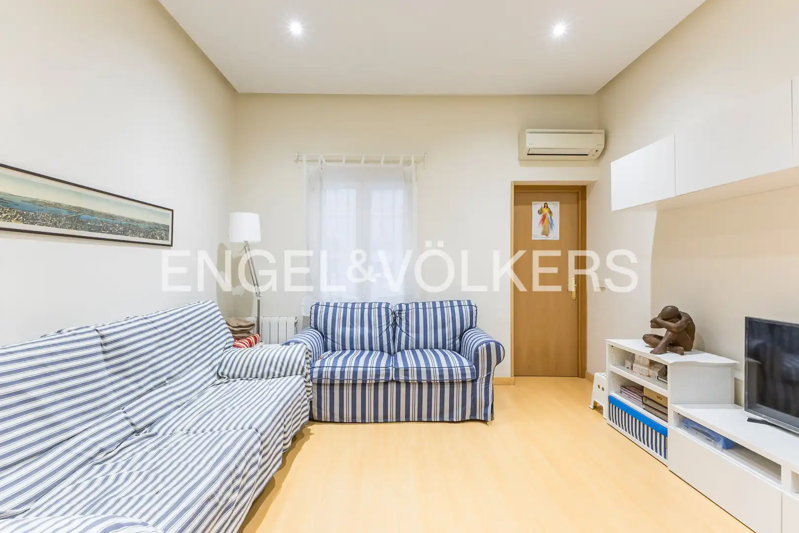 Sala d'estar de Apartament de lloguer en Madrid amb Aire condicionat i Calefacció