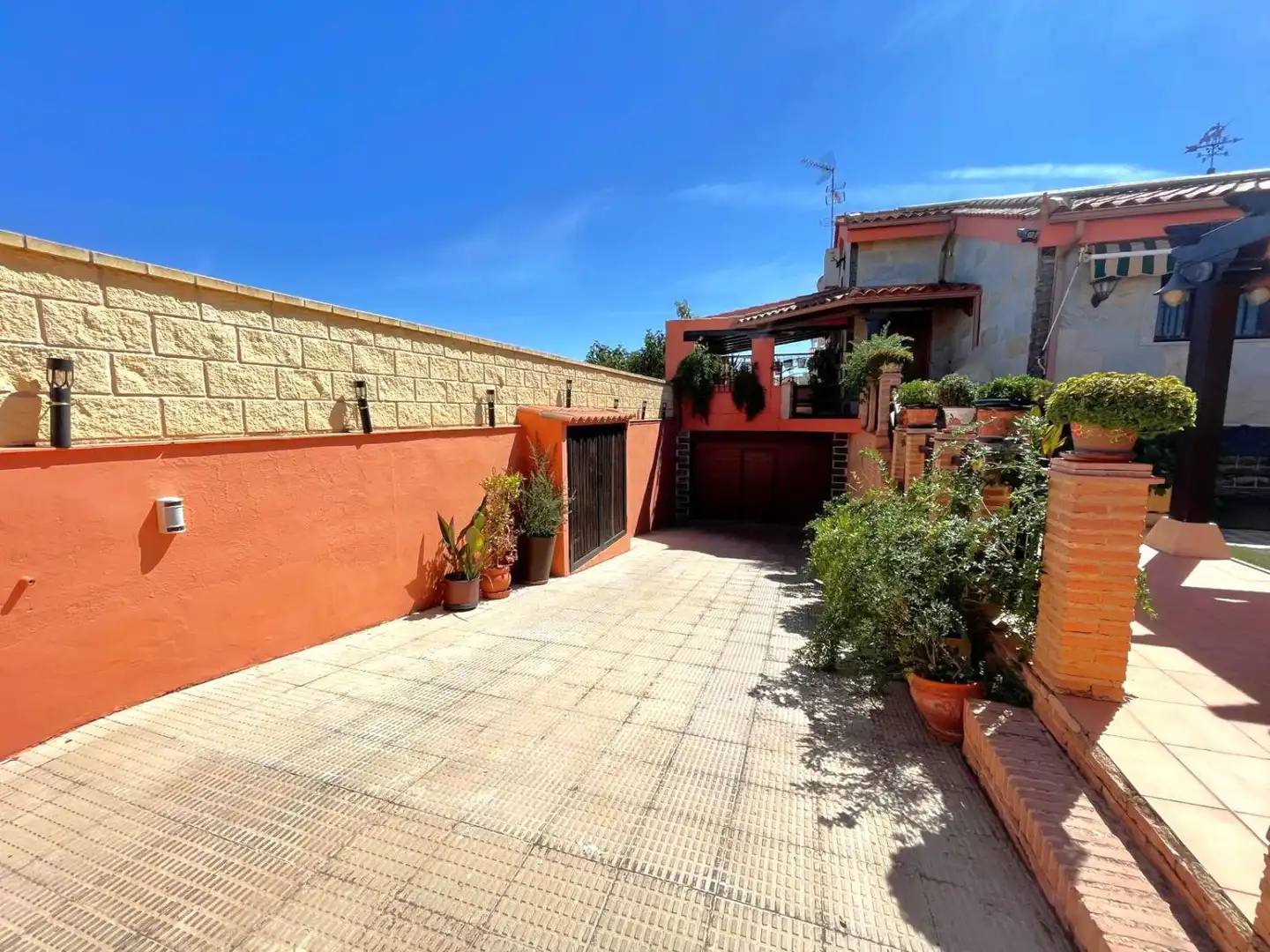 Detached house with pool for sale in Valdepeñas, imagen 3