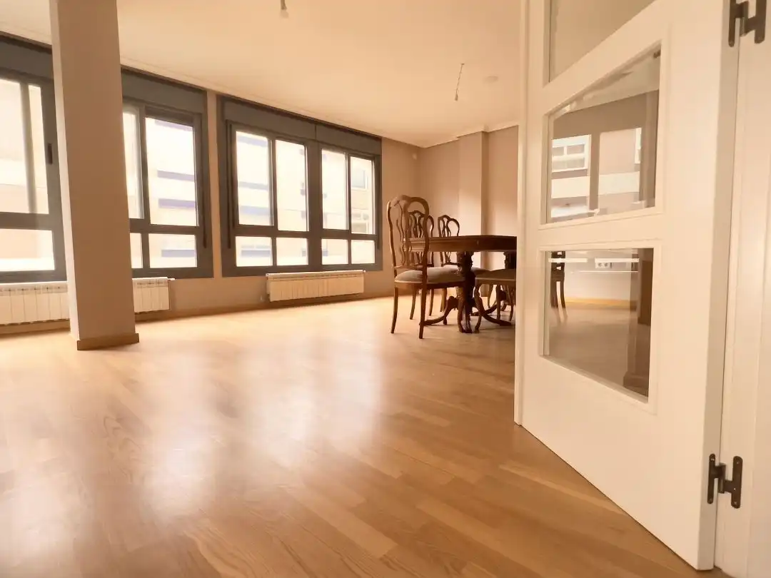 Flat for sale in O Barco de Valdeorras , Ourense