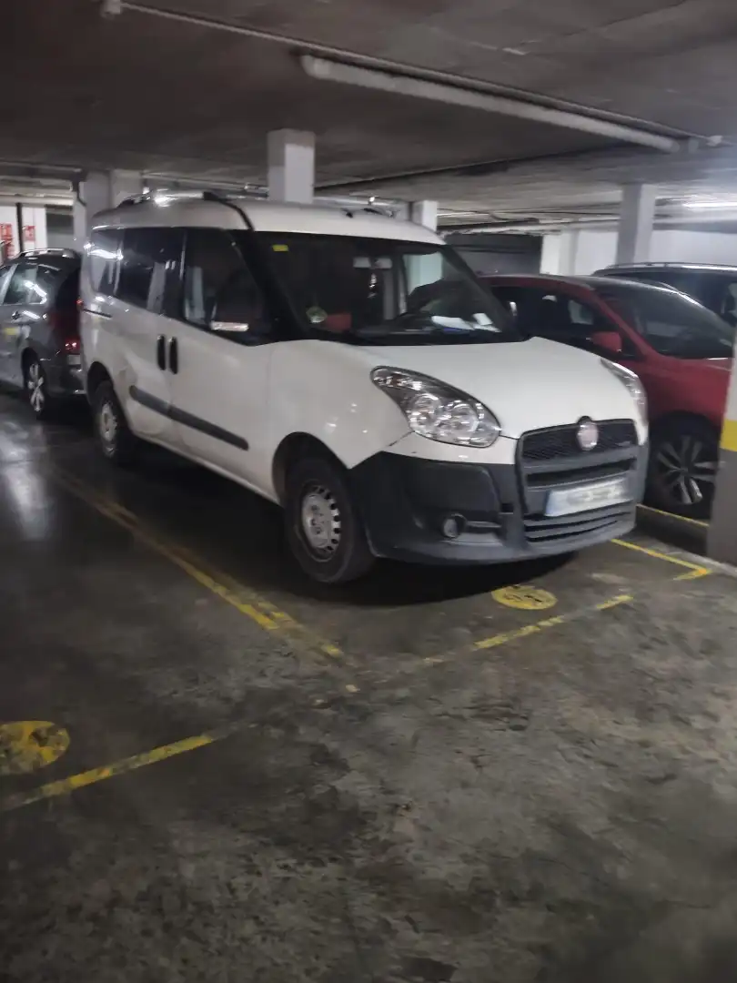 Parking of Flat for sale in Sevilla  with Air Conditioner