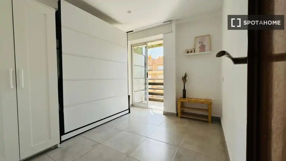 Bedroom of Flat for rent in Valencia  with Air Conditioner, Heating and Furnished