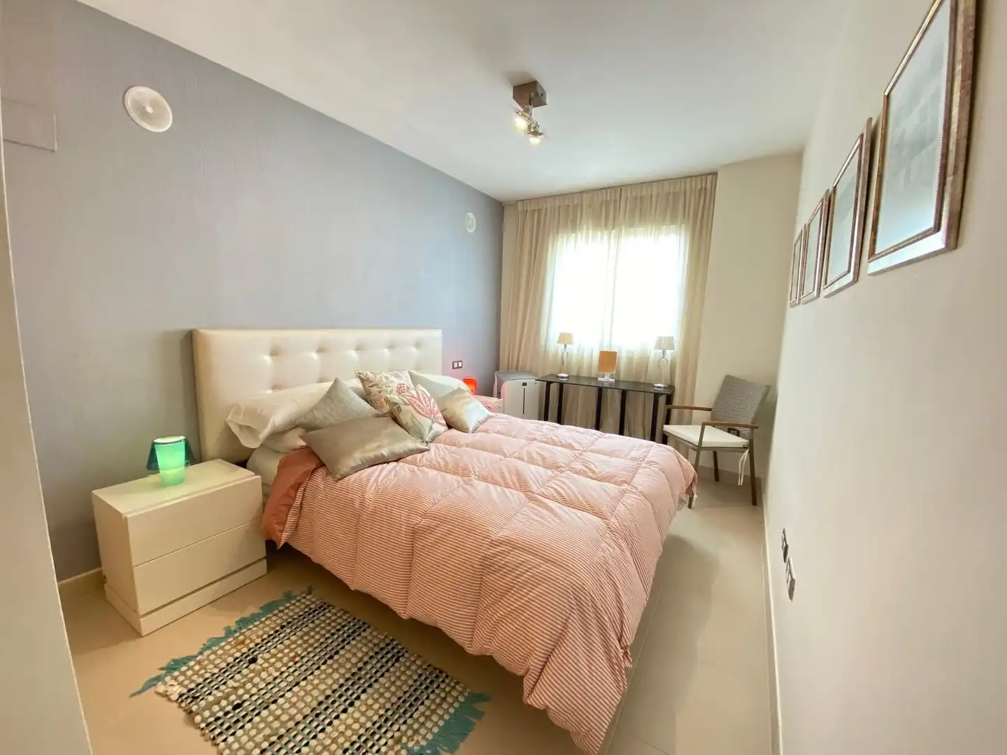 Habitación de Casa adosada en venta en Estepona con Aire acondicionado, Terraza y Amueblado