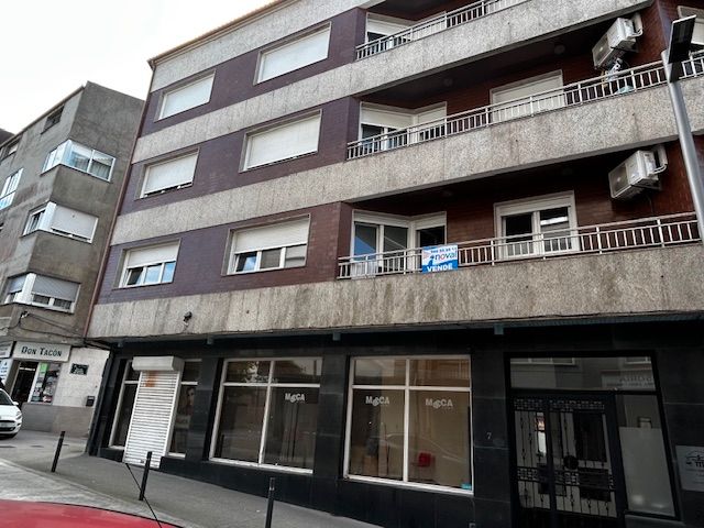 Vista exterior de Piso en venta en O Grove   con Terraza, Amueblado y Balcón