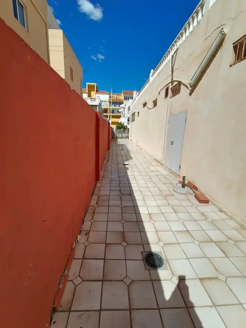 Local en venta en Torrevieja con Aire acondicionado, Terraza y Amueblado
