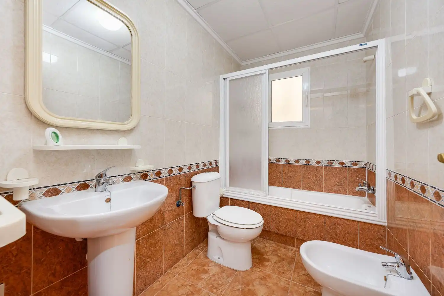 Piso con terraza en venta en Avenida Diego Ramírez Pastor 192, imagen 24