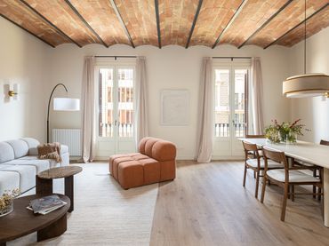 Flat with balcony for sale in Eixample