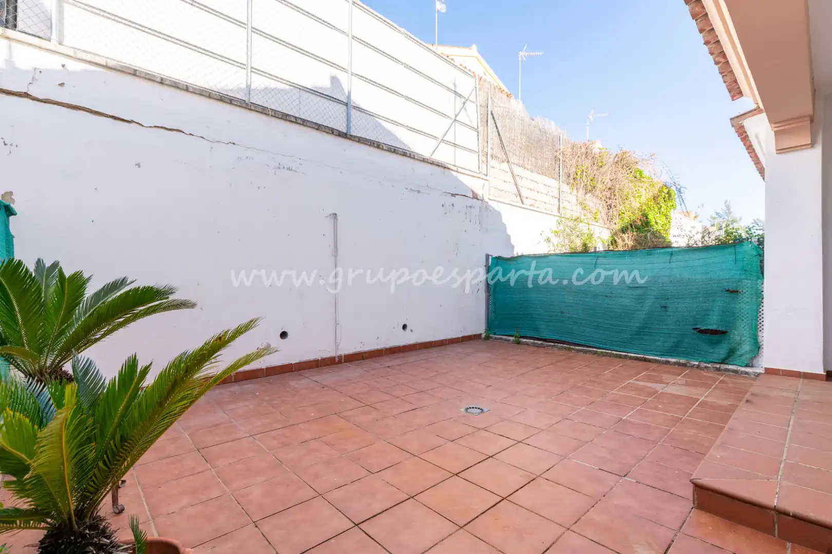 Terrace of Detached homes for sale in Espartinas  with Air Conditioner, Heating and Oven
