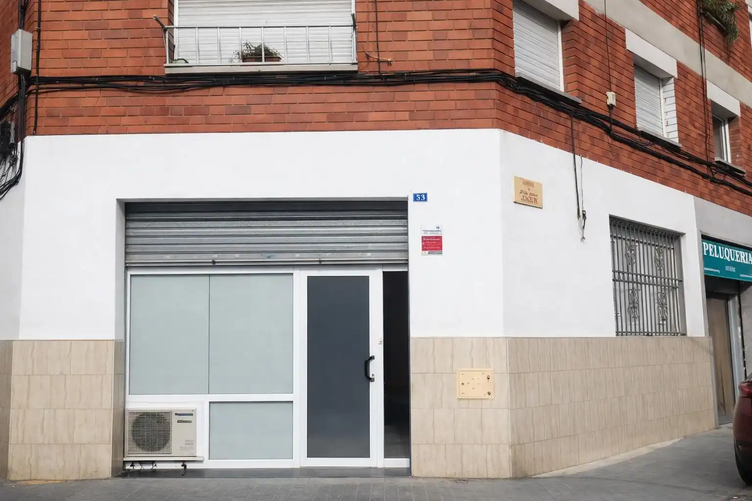 Vista exterior de Local en venta en Sabadell con Aire acondicionado, Calefacción y Alarma