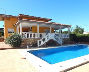 Piscina de Casa o xalet en venda en Torrent amb Aire condicionat, Calefacció i Jardí privat