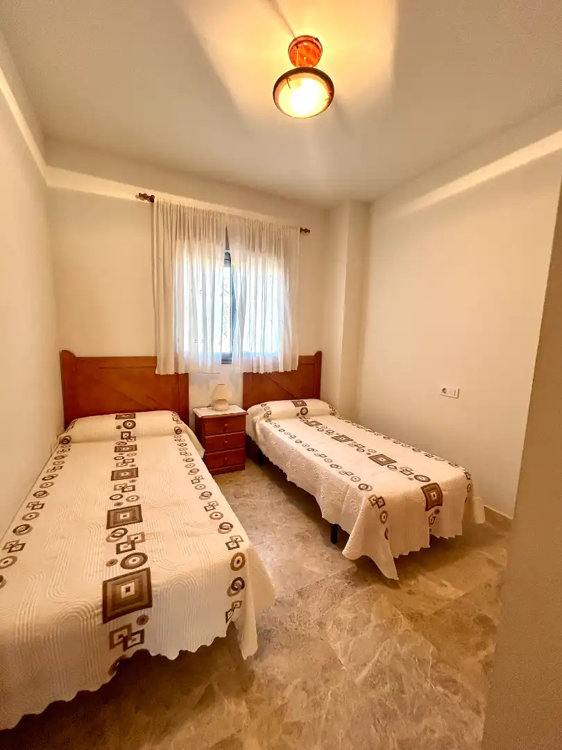 Schlafzimmer von Wohnungen zum Verkauf in Almería mit Terrasse, Abstellraum und Gemeinschaftspool