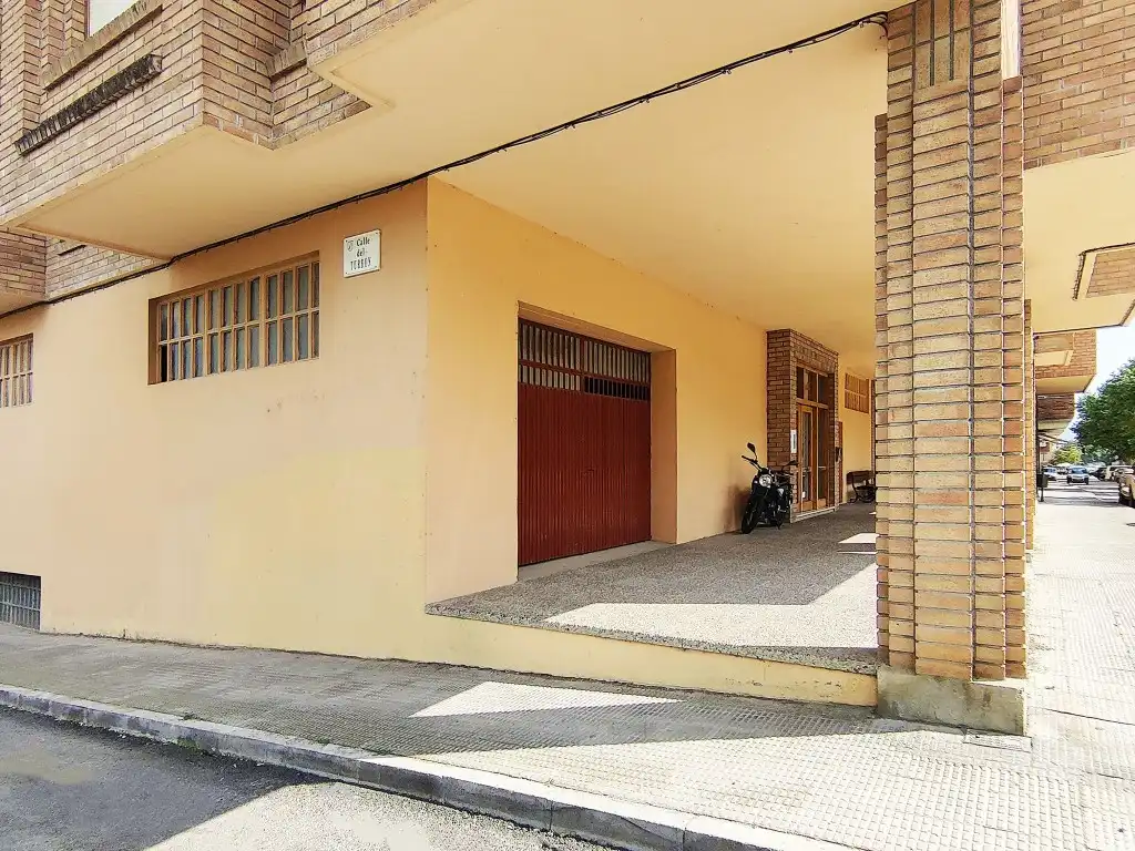Vista exterior de Local en venta en Graus