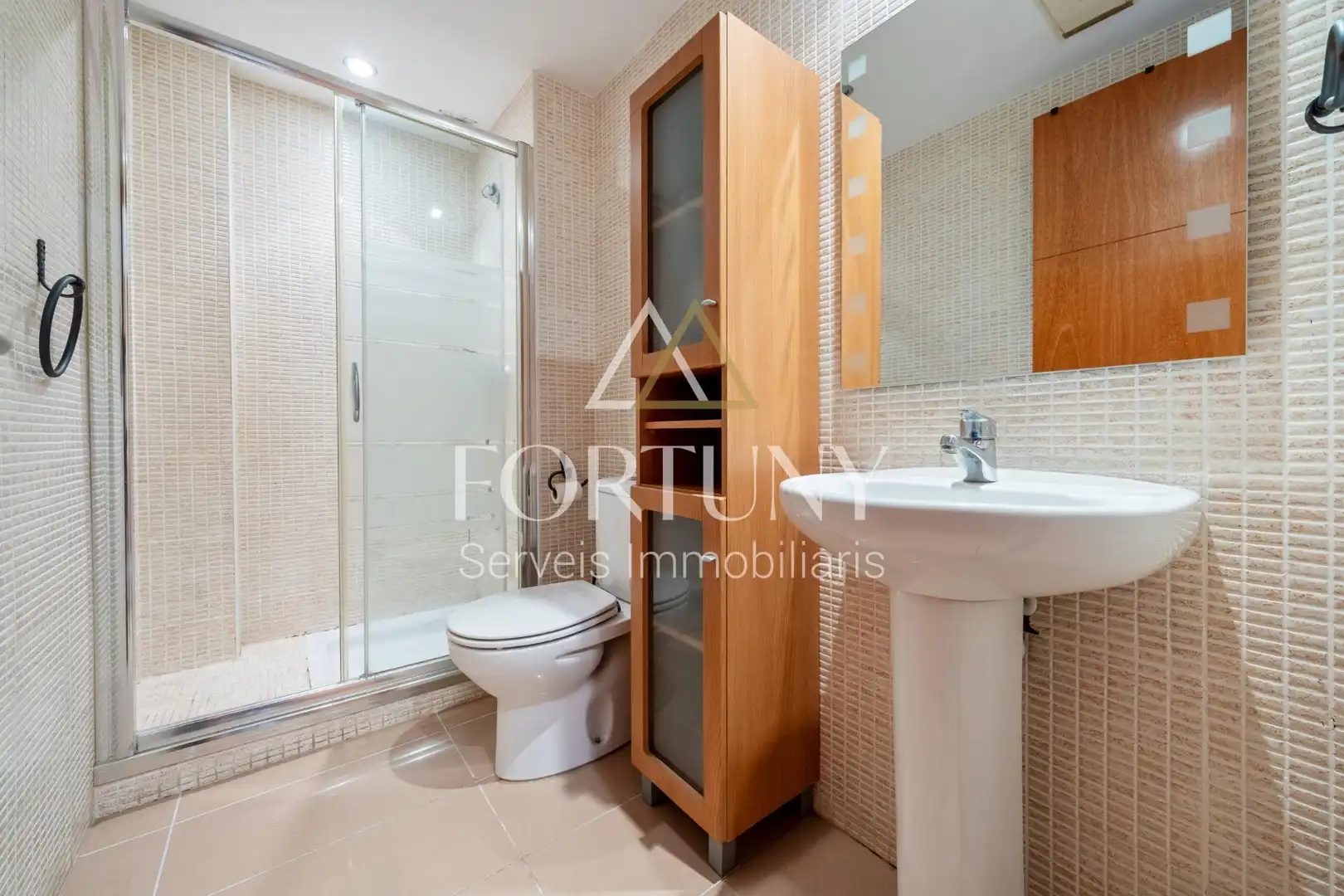 Bathroom of Attic for sale in Reus
