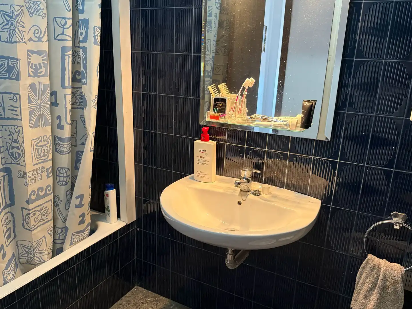 Baño de Piso en venta en L'Hospitalet de Llobregat con Calefacción, Terraza y Alarma