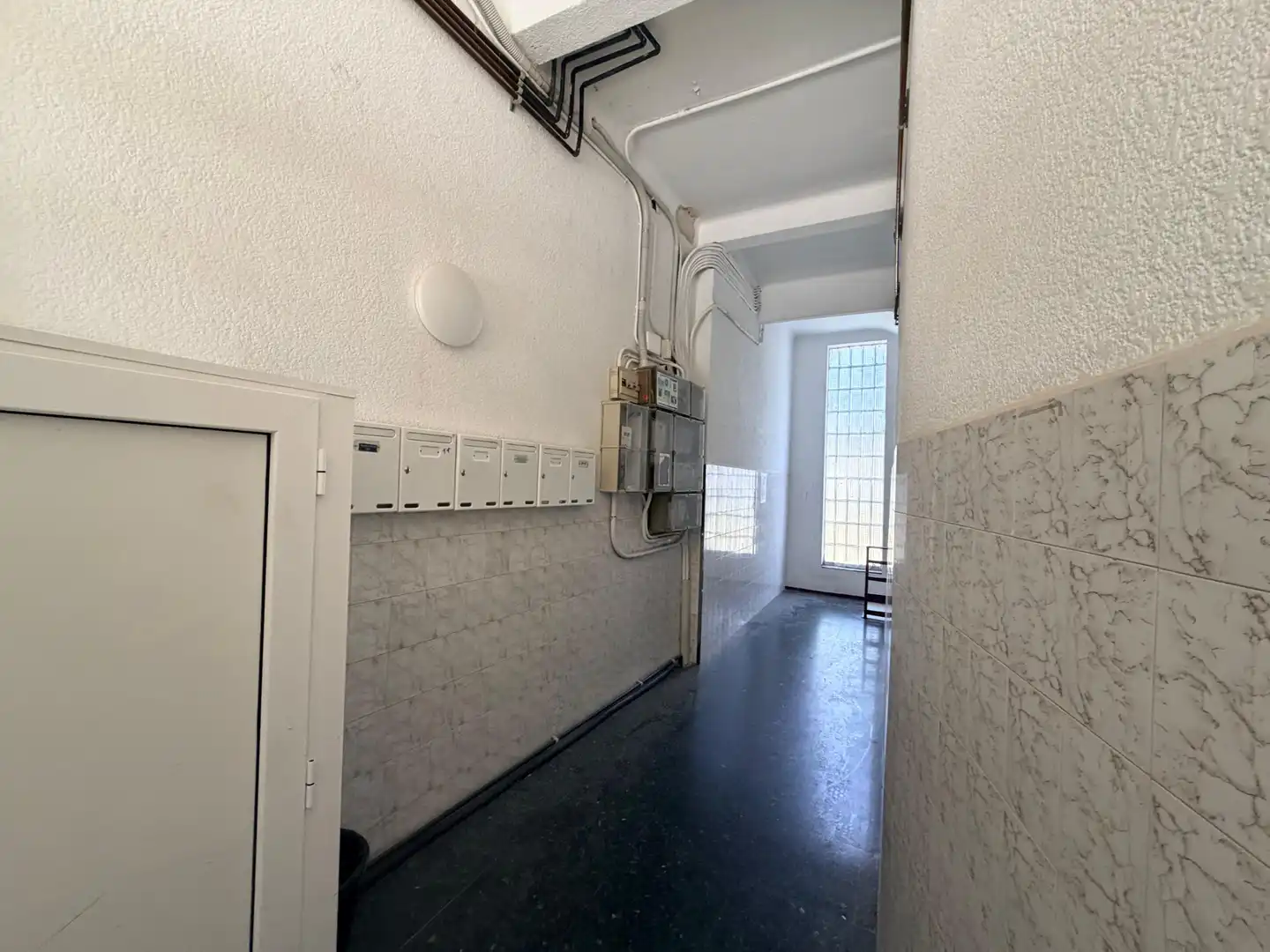Piso en venta en Terrassa con Balcón y Alarma