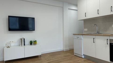 Foto 3 de Piso de alquiler en Filiberto Villalobos , San Bernardo, Salamanca Capital