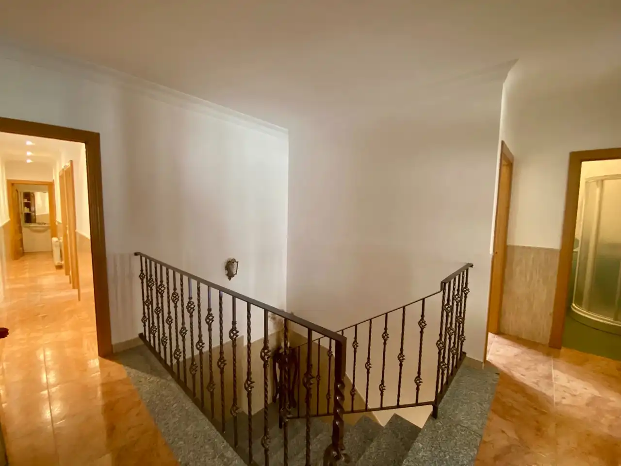 Casa adosada en venda en Calzada de Calatrava amb Aire condicionat, Terrassa i Moblat