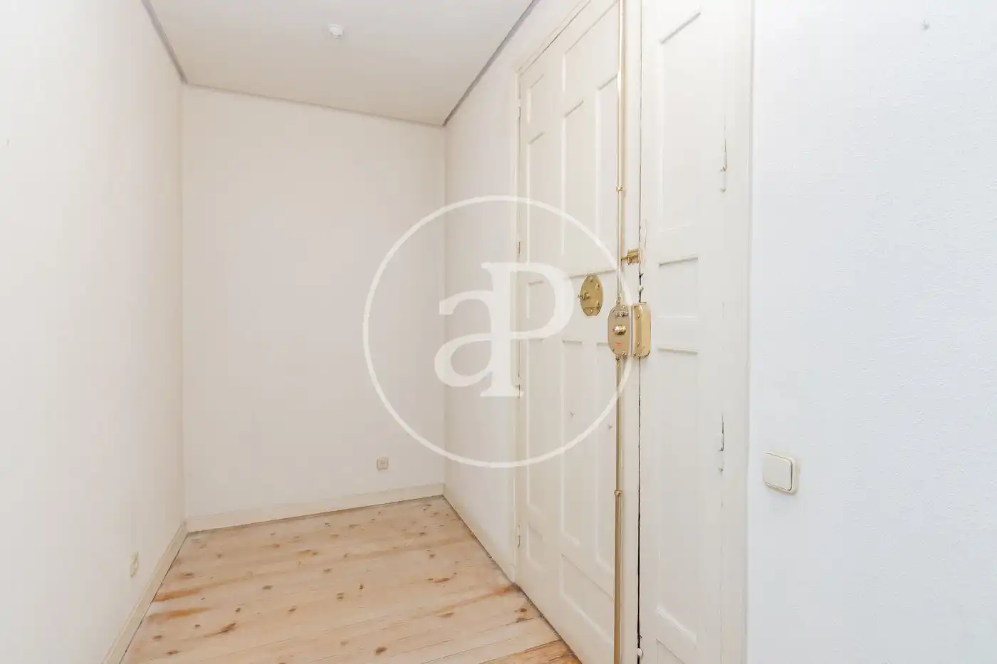 Flat for sale in Madrid  with Heating, Storage room and Balcony