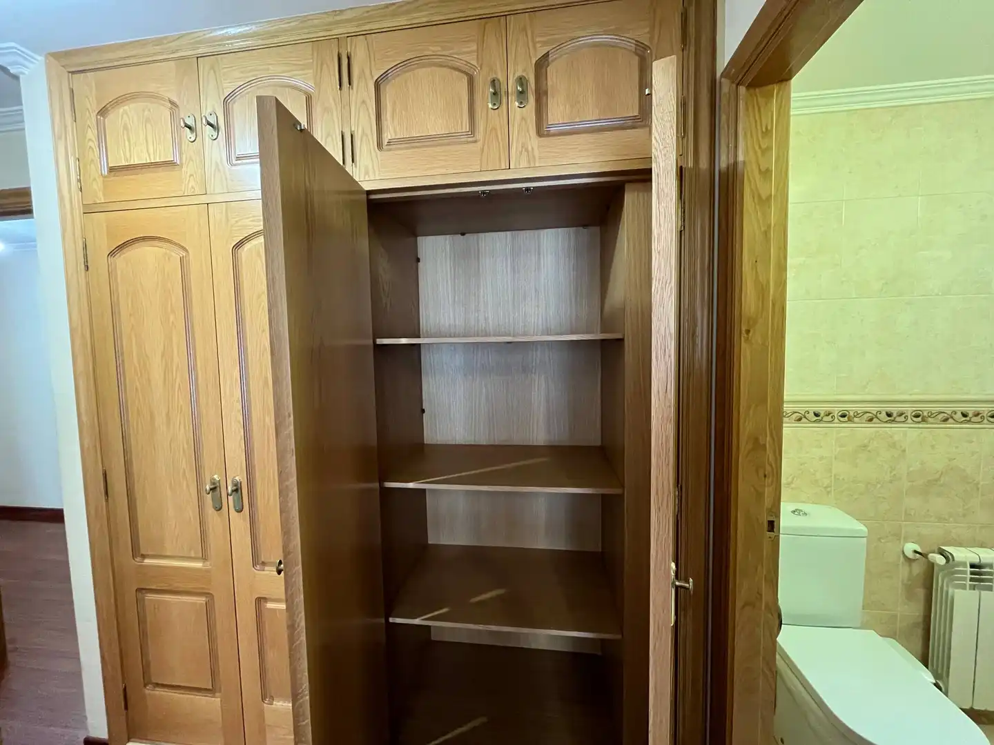 Cocina de Piso de alquiler en Santiago de Compostela  con Calefacción, Trastero y Amueblado