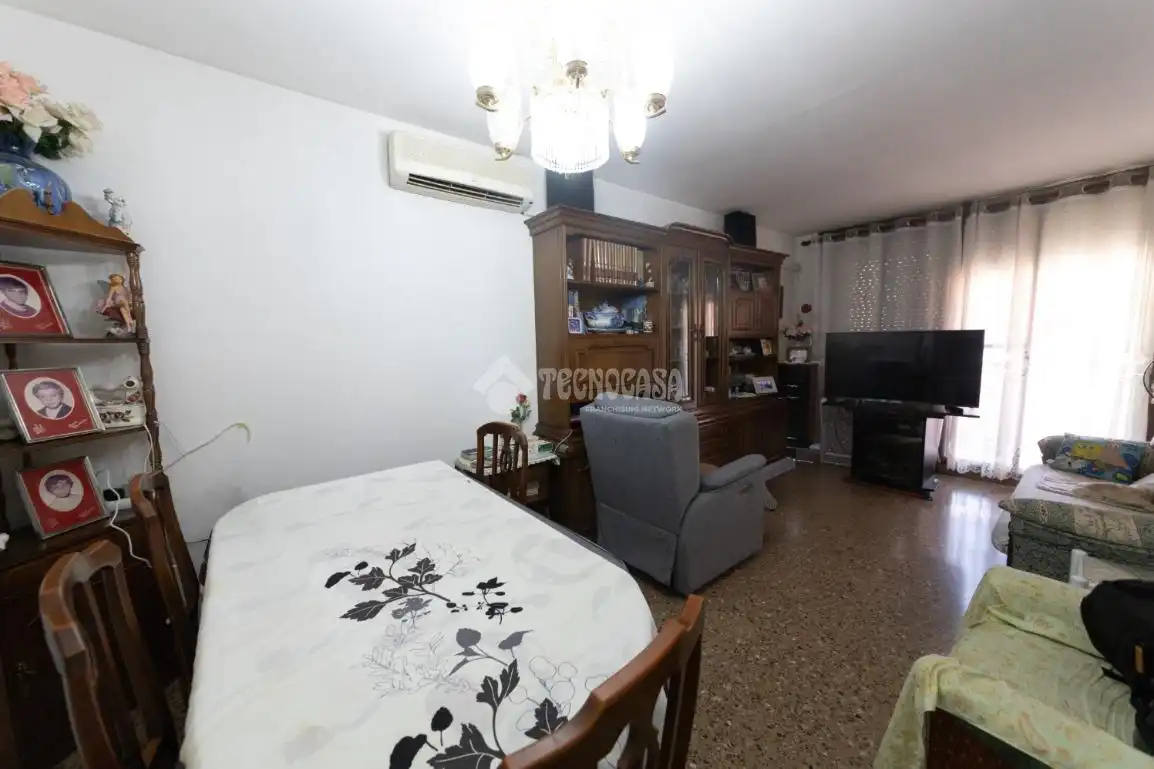 Wohnzimmer von Wohnung zum Verkauf in Cubelles mit Balkon