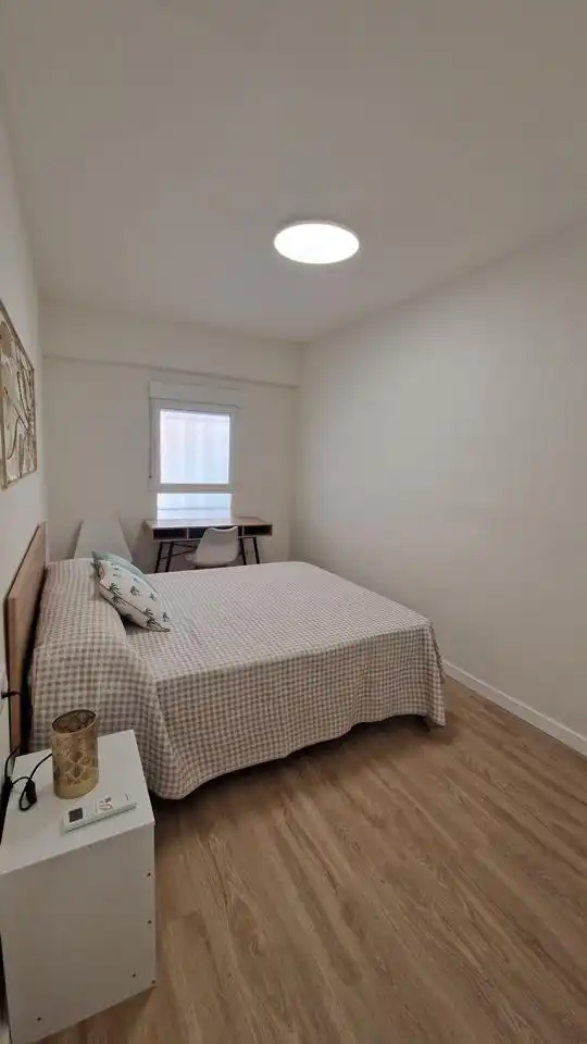 Schlafzimmer von Wohnung zur Miete in Moncada mit Klimaanlage, Terrasse und Möbliert