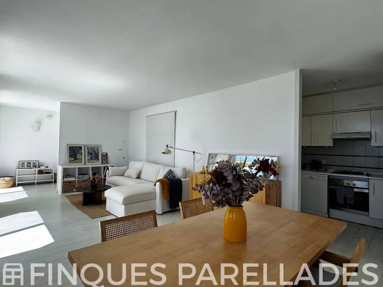 Living room of Attic for sale in Sitges  with Air Conditioner, Heating and Parquet flooring