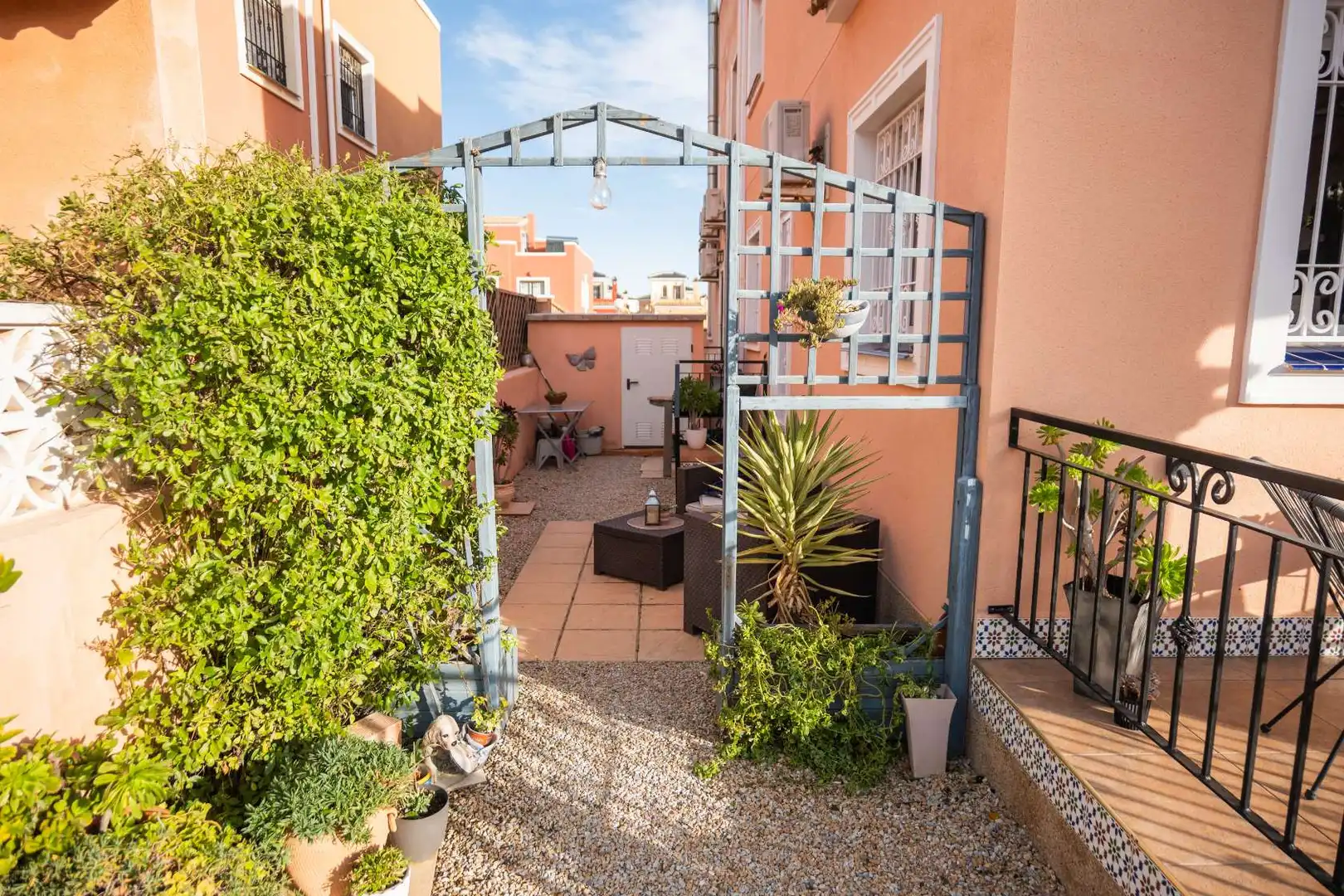 Terrassa de Casa adosada en venda en Los Montesinos amb Aire condicionat, Jardí privat i Terrassa
