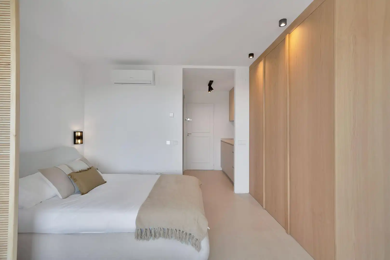 Habitación de Estudio en venta en Marbella con Aire acondicionado, Calefacción y Jardín privado