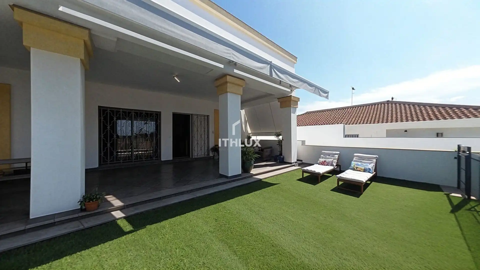 Terrasse von Gebäude zum Verkauf in Sanlúcar la Mayor