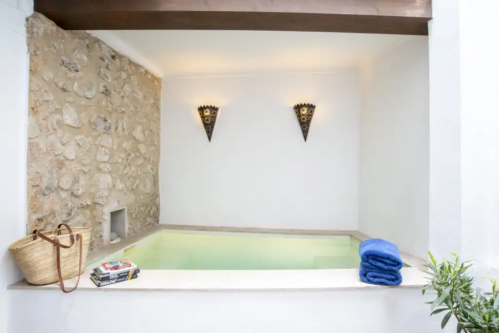 Schwimmbecken von Einfamilien-Reihenhaus zum Verkauf in Pollença mit Terrasse und Schwimmbad
