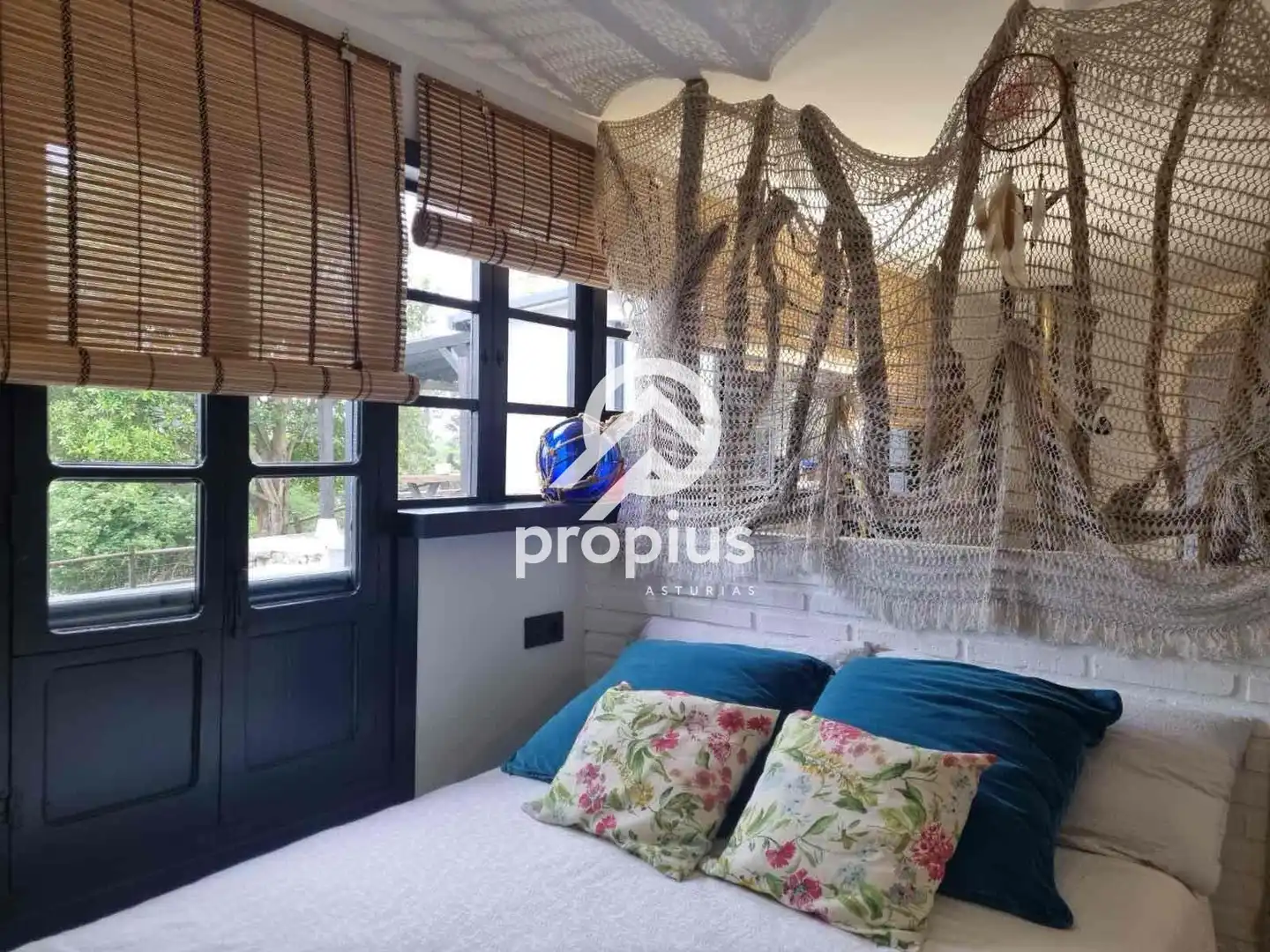 Habitación de Casa o chalet en venta en Ribadesella con Calefacción, Jardín privado y Terraza