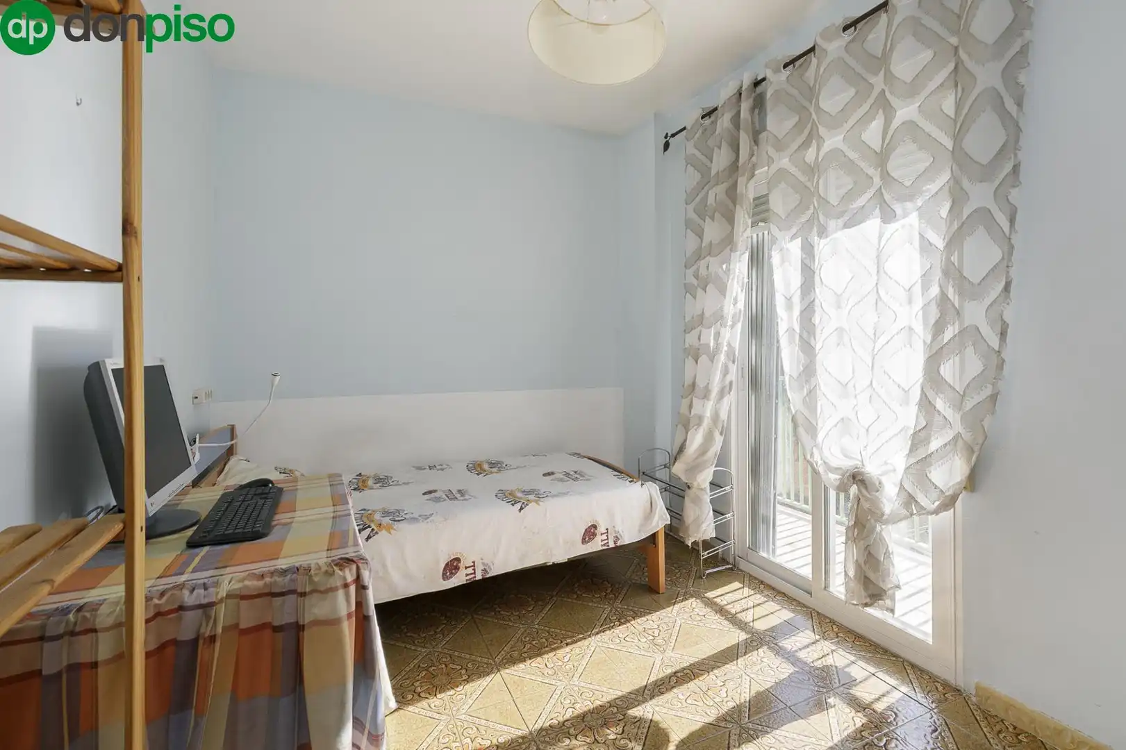 Flat for sale in Calle Carmen de Icaza, Barrio de Zaidín