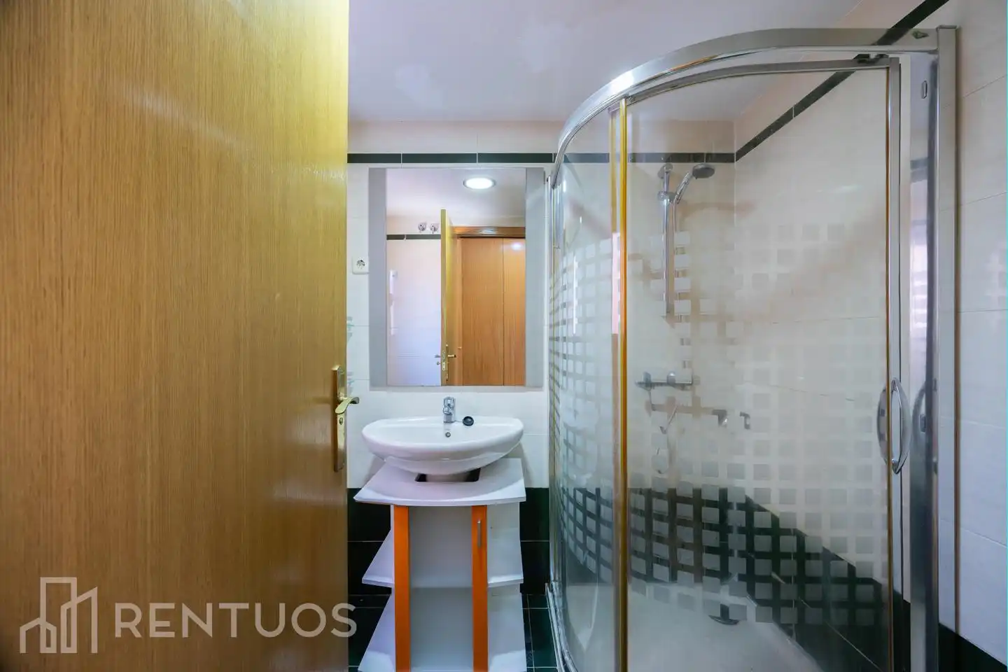Baño de Piso de alquiler en Madrid con Aire acondicionado, Calefacción y Terraza