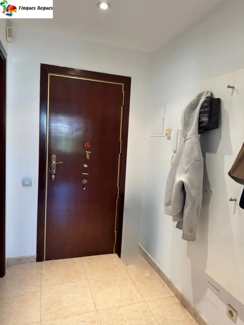 Piso en venta en Begues con Calefacción, Terraza y Trastero