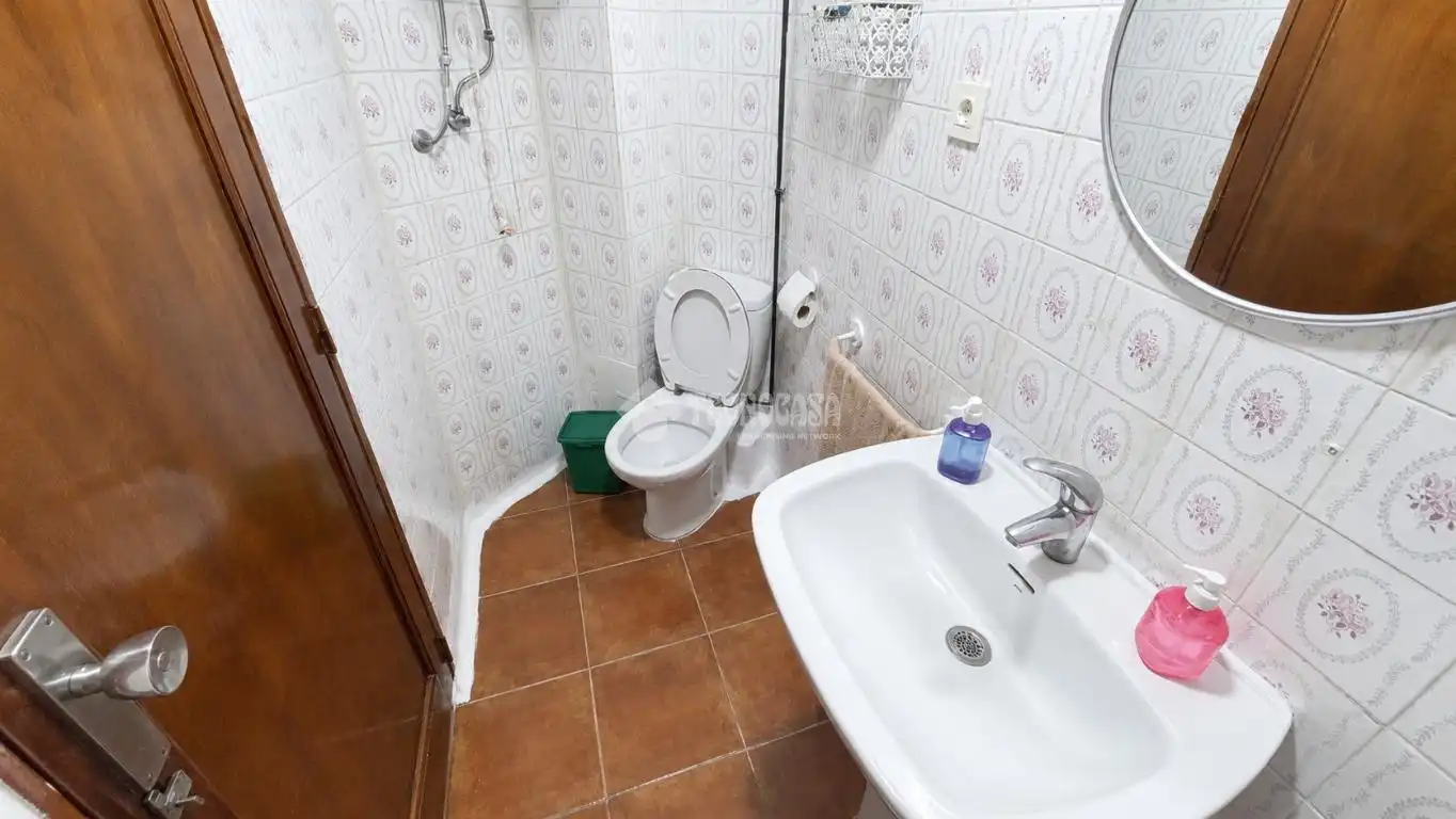 Bathroom of Flat for sale in Valencia  with Balcony