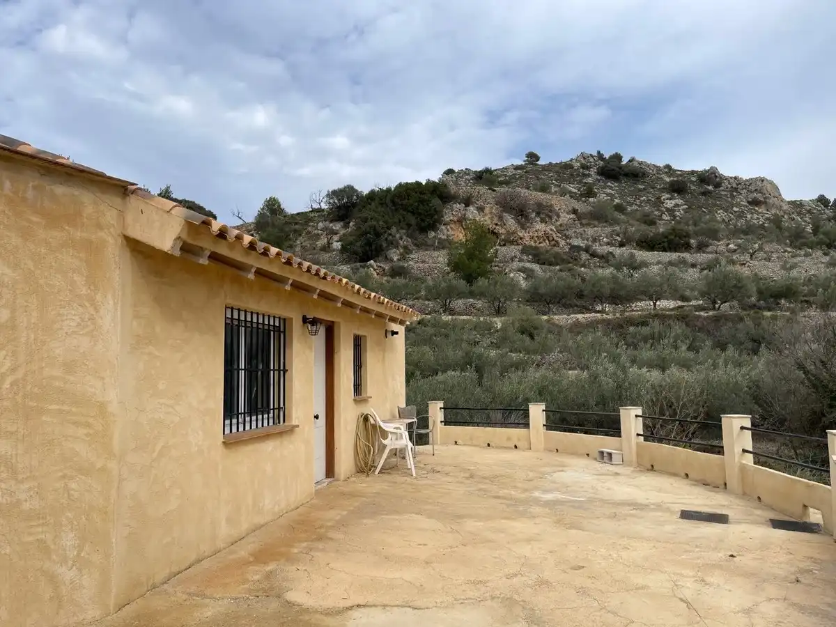 Maison rustique avec jardin à vendre à Confrides, imagen 2
